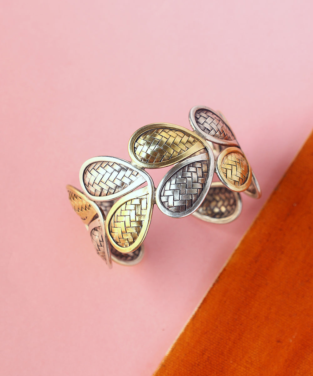 Maya_Handcrafted_Pure_Silver_Open-Ended_Two-Tone_Cuff_WeaverStory_01