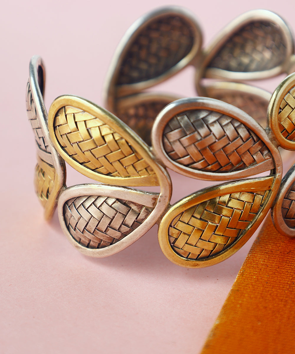 Maya_Handcrafted_Pure_Silver_Open-Ended_Two-Tone_Cuff_WeaverStory_02