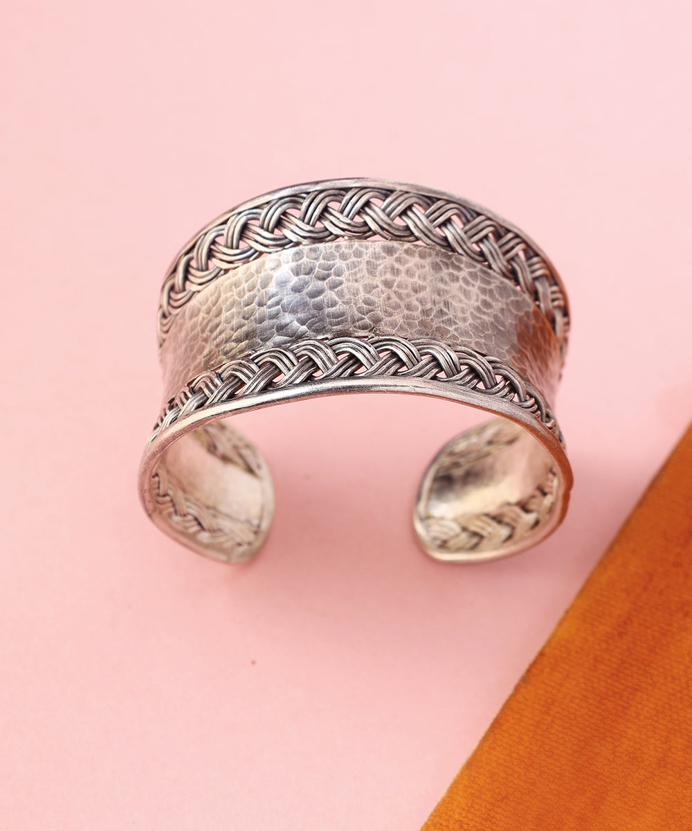 Tara_Handcrafted_Pure_Silver_Open-Ended_Hammered_Cuff_WeaverStory_01