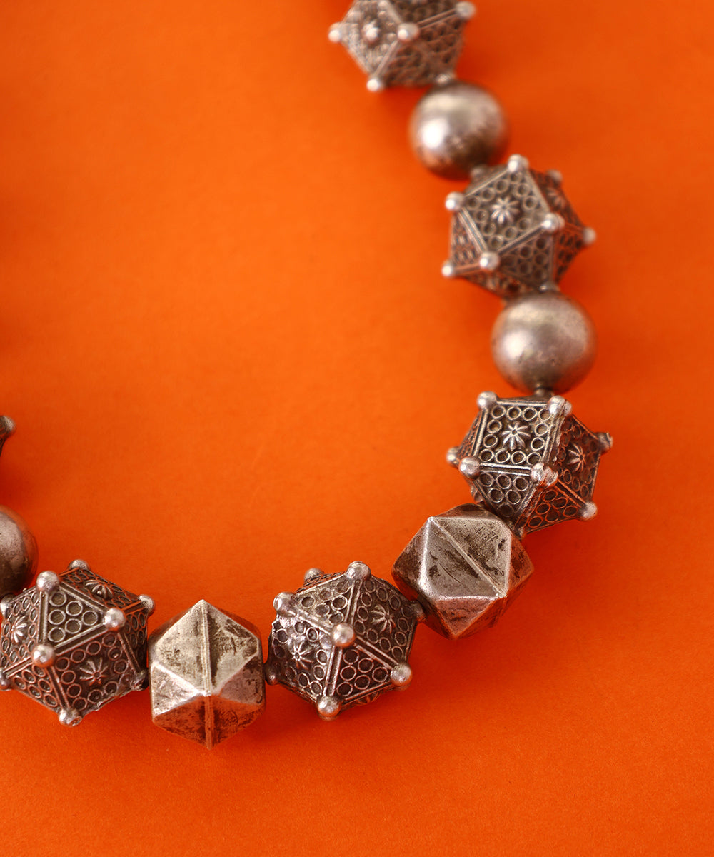 Zaira_Handcrafted_Pure_Silver_Necklace_WeaverStory_02