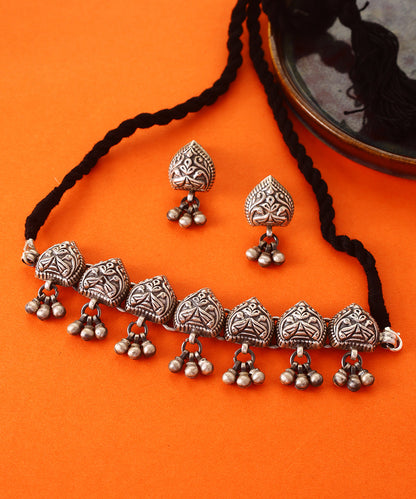 Kaveri_Handcrafted_Pure_Silver_Choker_Set_With_Ghungroos_WeaverStory_01