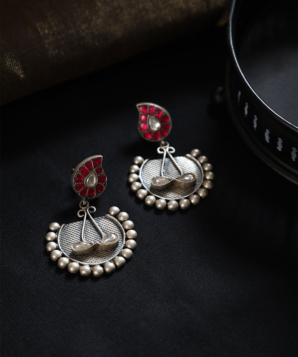 Siddharth_Handcrafted_Oxidised_Pure_Silver_Earrings_With_Kundan_WeaverStory_01