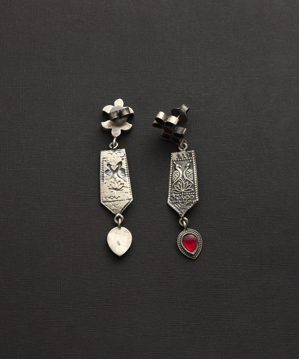 Pavel_Handcrafted_Oxidised_Pure_Silver_Earrings_With_Peacock_Motifs_WeaverStory_03