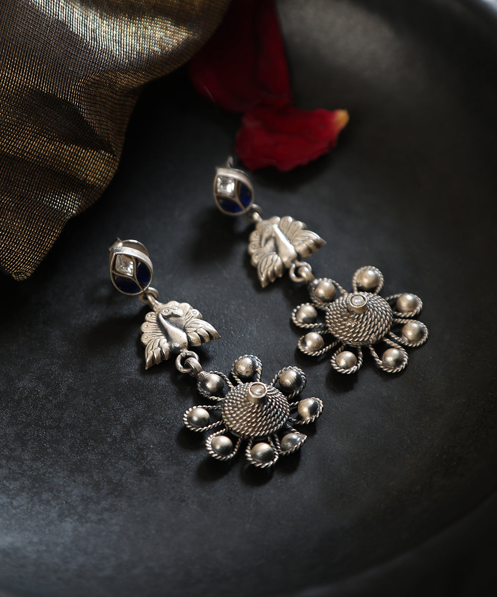 Kamaji_Handcrafted_Oxidised_Pure_Silver_Kundan_Earrings_WeaverStory_01