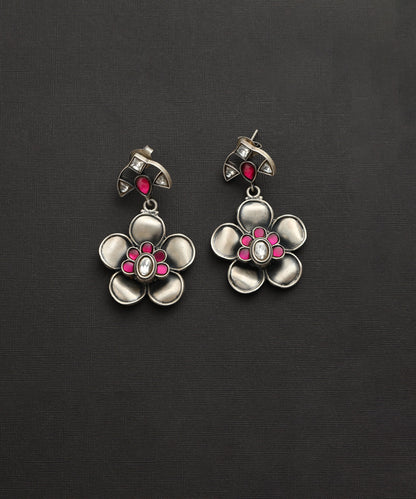 Mignon_Handcrafted_Oxidised_Pure_Silver_Kundan_Earrings_WeaverStory_02