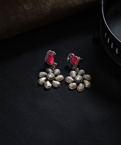 Jhumpa_Handcrafted_Oxidised_Pure_Silver_Kundan_Earrings_WeaverStory_01