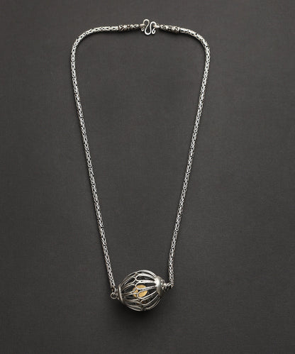 Azariah_Handcrafted_Oxidised_Pure_Silver_Necklace_WeaverStory_02