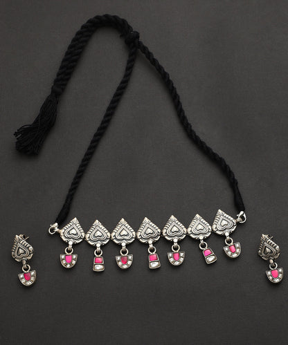 Bobbie_Handcrafted_Pink_Oxidised_Pure_Silver_Kundan_Necklace_Set_WeaverStory_02