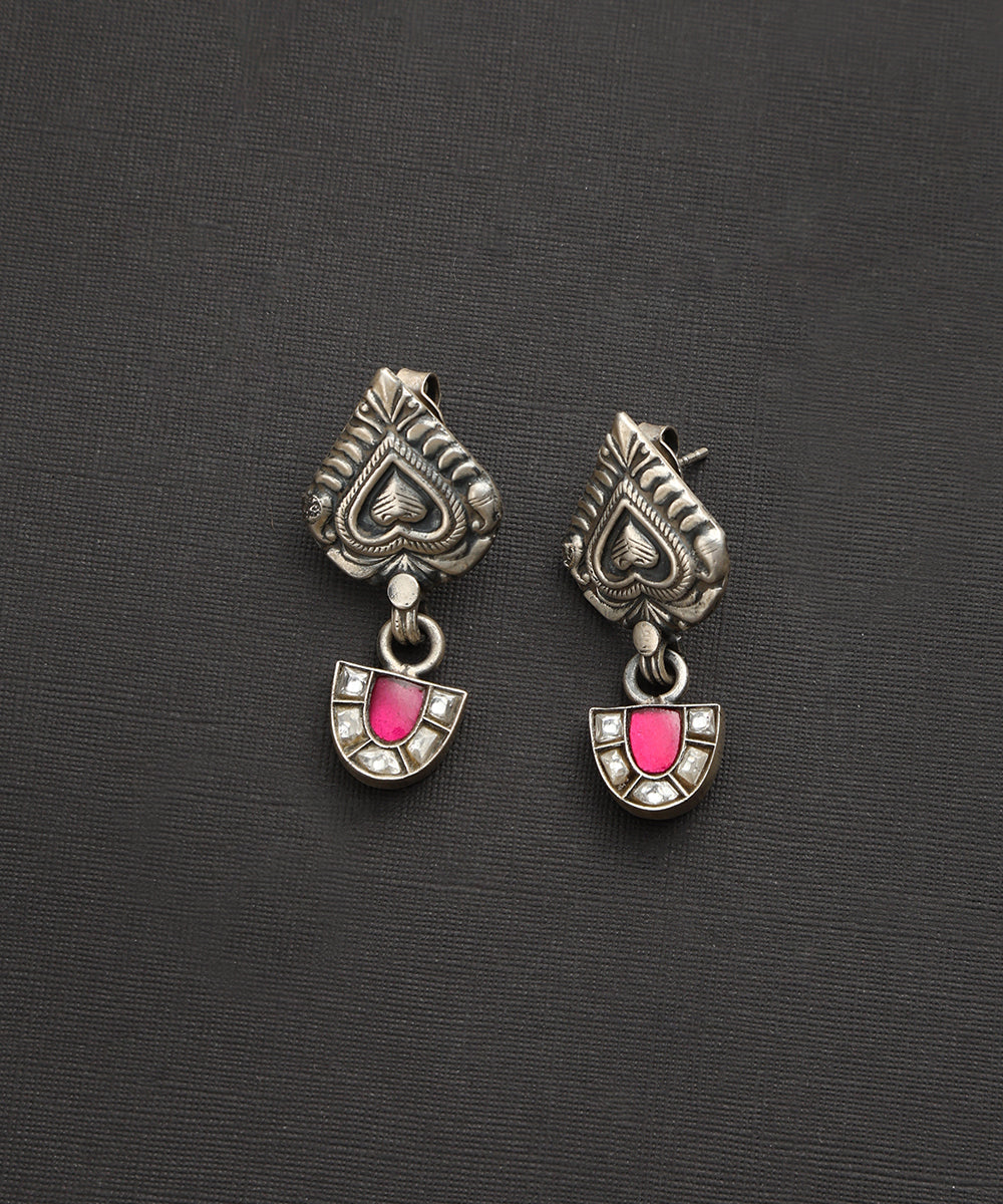 Bobbie_Handcrafted_Pink_Oxidised_Pure_Silver_Kundan_Necklace_Set_WeaverStory_03