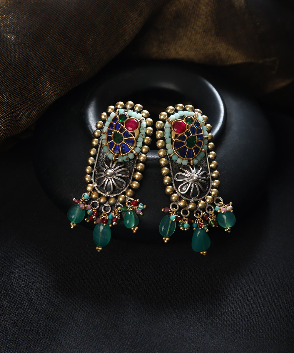Niranjana_Handcrafted_Oxidised_Pure_Silver_Kundan_Earrings_WeaverStory_01