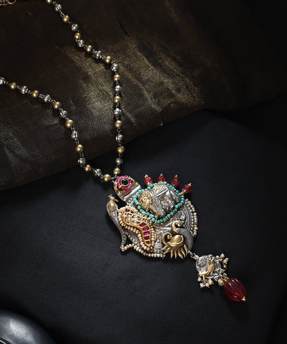 Mukund_Handcrafted_Oxidised_Pure_Silver_Kundan_Necklace_With_Animal_And_Bird_Motif_WeaverStory_01