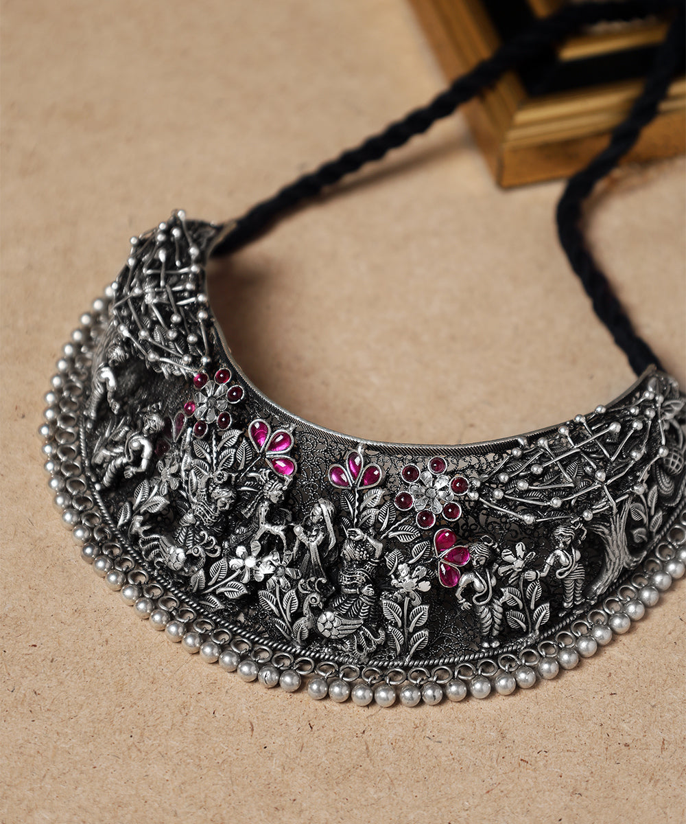 Hussein_Oxidised_Handcrafted_Pure_Silver_Necklace_With_Floral_Motifs_WeaverStory_02