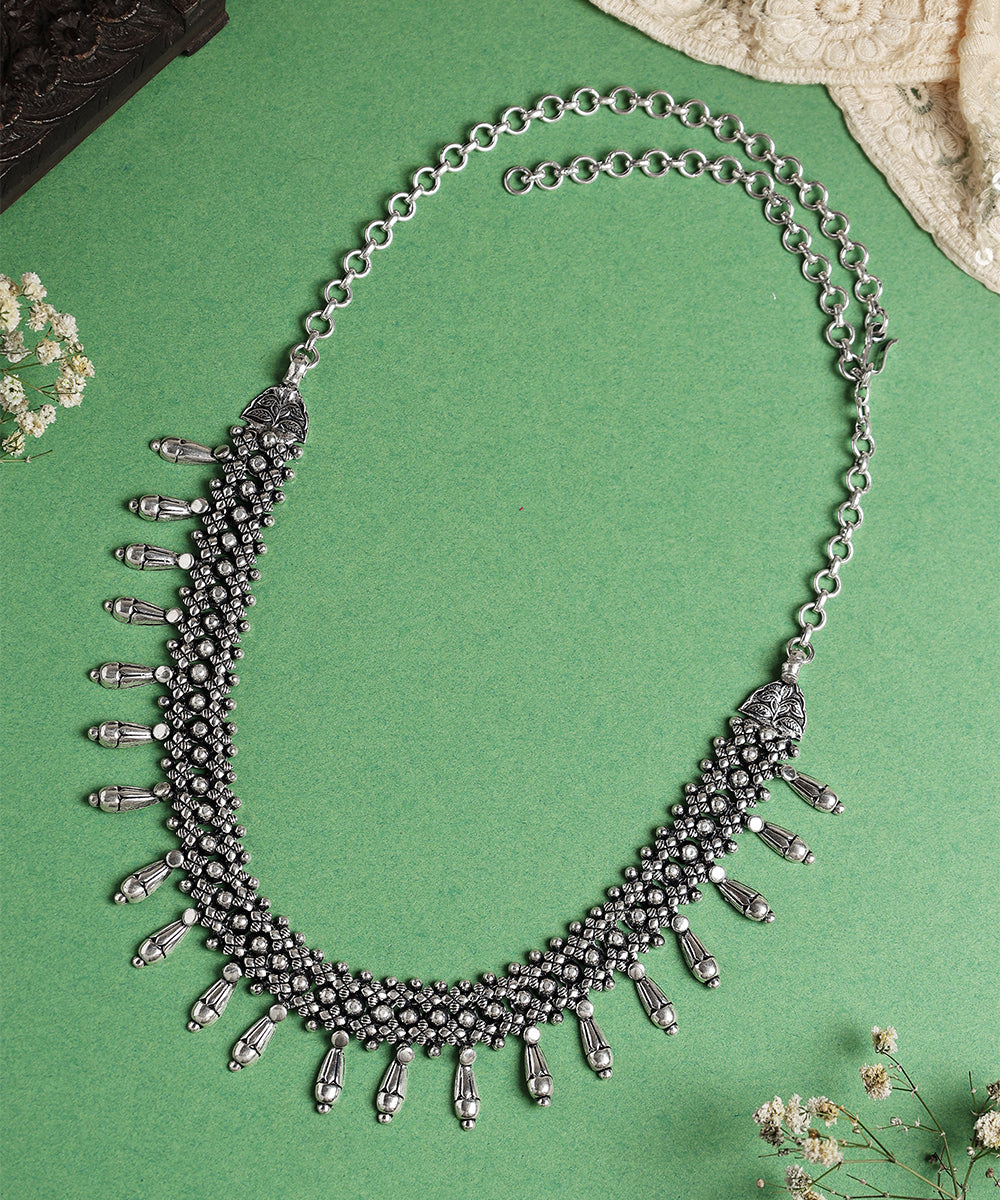 Siddharth_Handcrafted_Oxidised_Pure_Silver_Necklace_WeaverStory_01