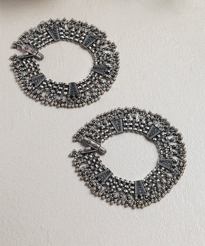 Salem_Handcrafted_Oxidised_Pure_Silver_Anklets_WeaverStory_01