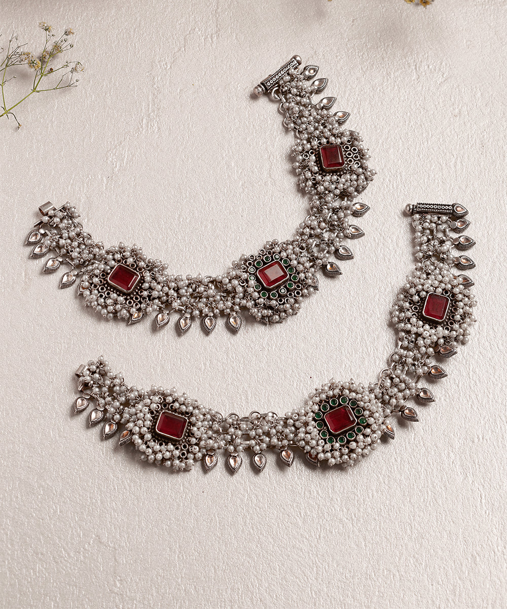 Reed_Handcrafted_Oxidised_Pure_Silver_Anklets_With_Ruby_And_Pearls_WeaverStory_01