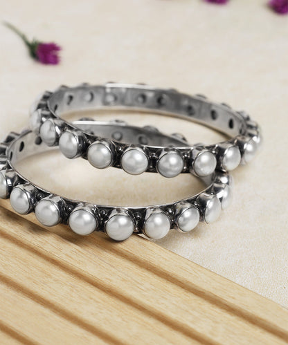 Vania_Handcrafted_Oxidised_Pure_Silver_Bangles_With_Fresh_Water_Pearls_WeaverStory_02