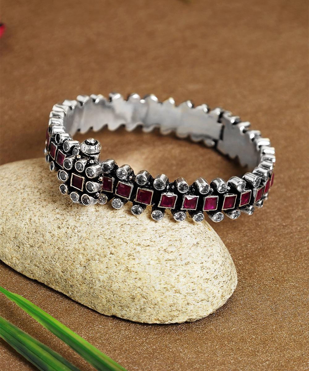 Aishani_Handcrafted_Oxidised_Pure_Silver_Bangle_With_Ruby_WeaverStory_01