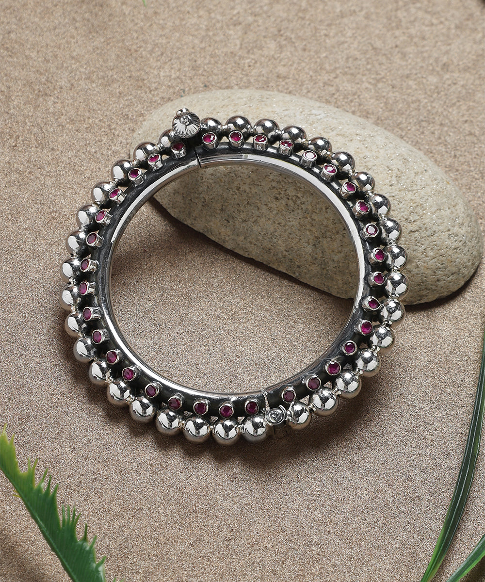 Meer_Handcrafted_Oxidised_Pure_Silver_Bangle_WeaverStory_01