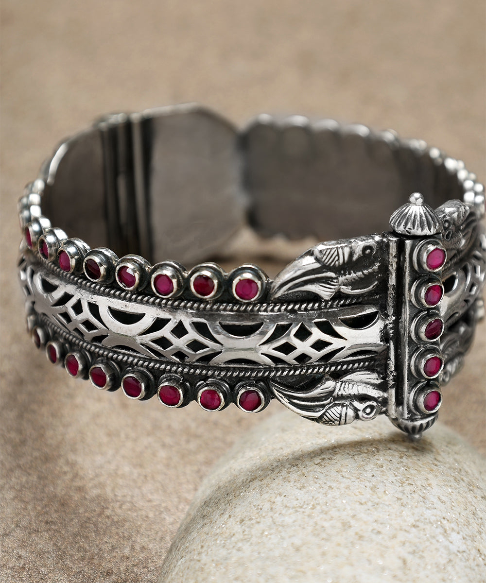 Rajan_Handcrafted_Oxidised_Pure_Silver_Bangle_With_Ruby_WeaverStory_02