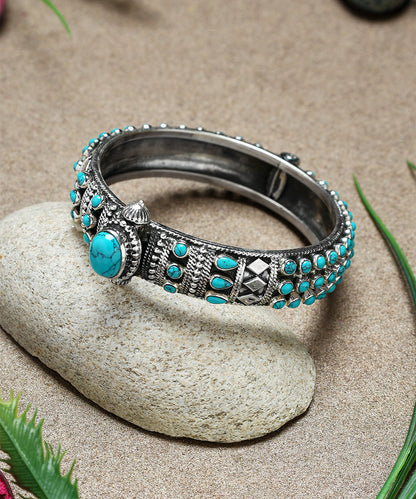 Rachit_Handcrafted_Turquoise_Oxidised_Pure_Silver_Bangle_WeaverStory_01