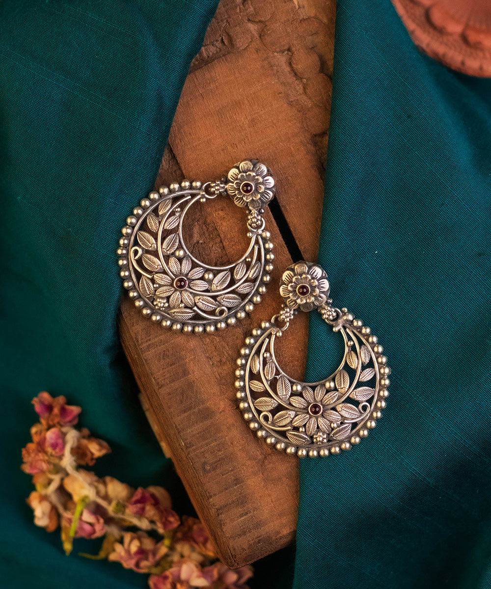Lavana_Handcrafted_Oxidised_Pure_Silver_Earrings_With_Kempstones_WeaverStory_01
