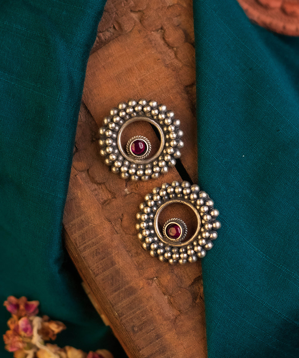 Ratna_Handcrafted_Oxidised_Pure_Silver_Earrings_with_Kempstones_WeaverStory_01