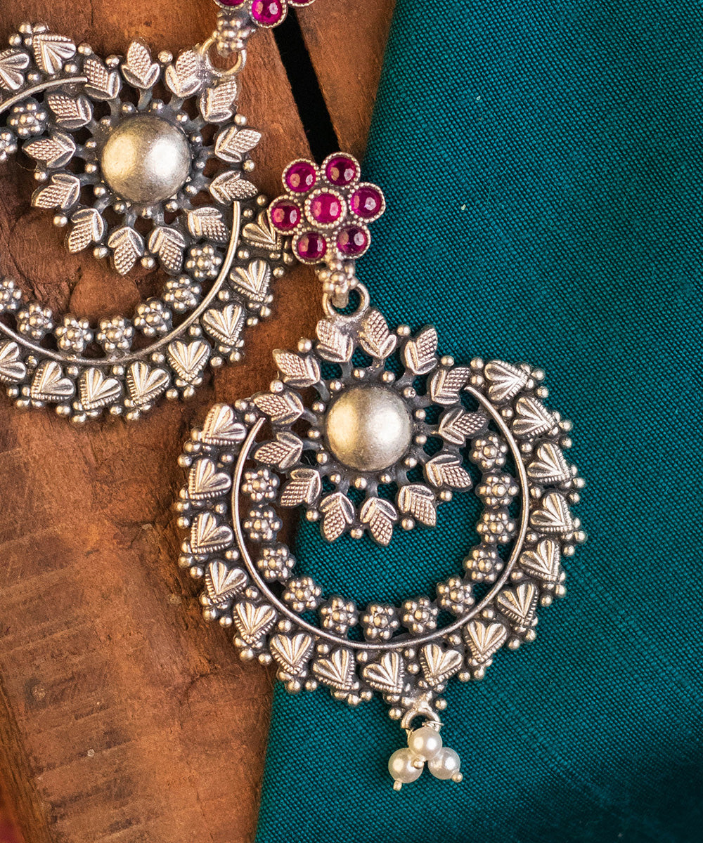 Saachi_Handcrafted_Oxidised_Pure_Silver_Earrings_With_Kempstones_and_Pearls_WeaverStory_02