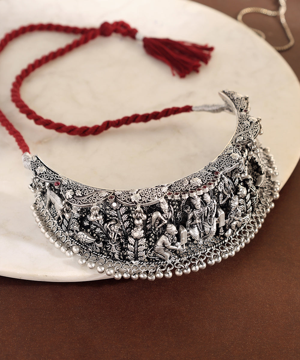 Aira_Handcrafted_Oxidised_Pure_Silver_Necklace_With_Ram_Sita_Motif_WeaverStory_01