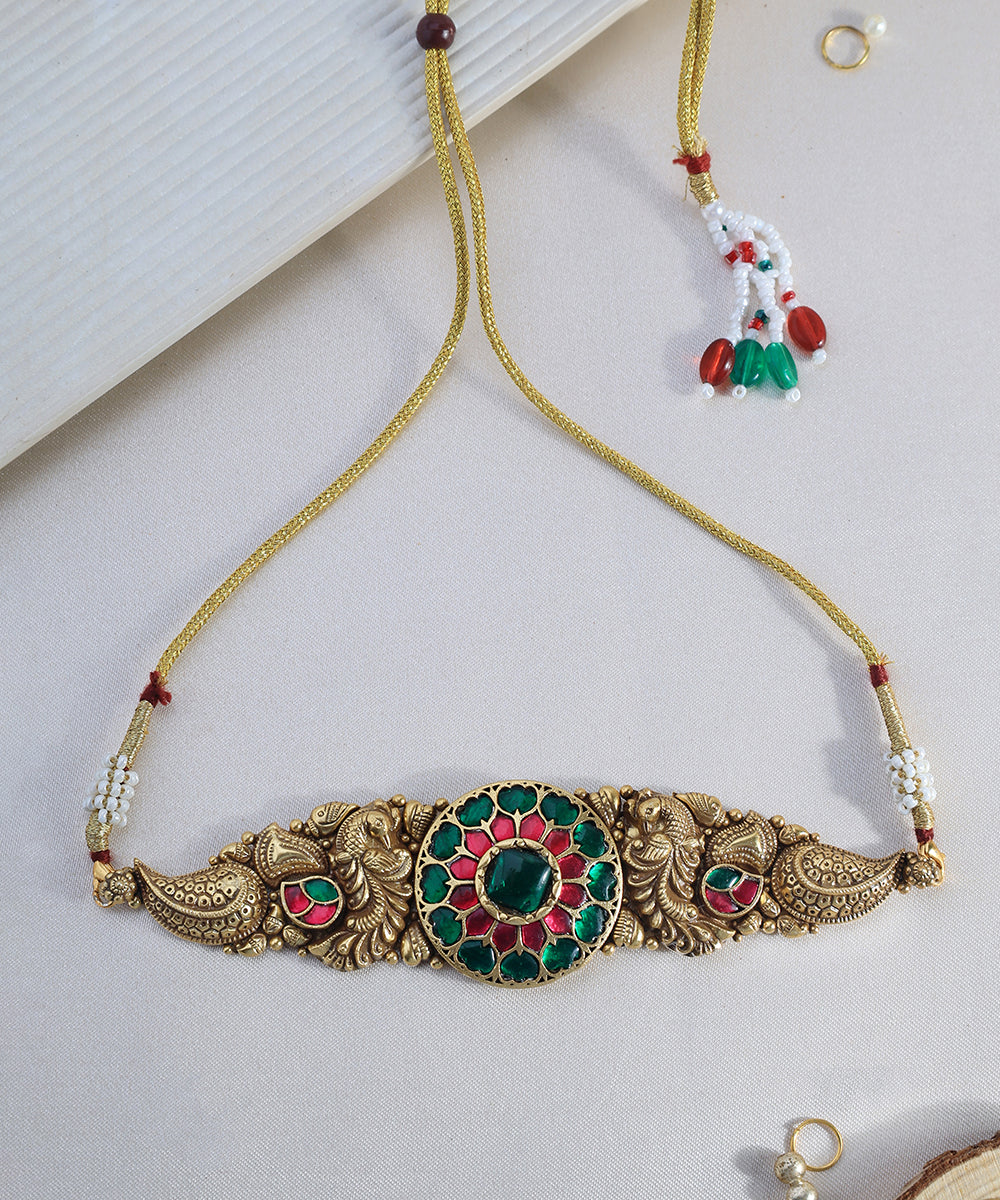 Asmira_Handcrafted_Golden_Pure_Silver_Necklace_With_Kundan_WeaverStory_01