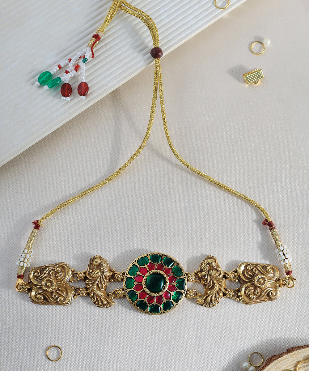 Eshitha_Handcrafted_Golden_Pure_Silver_Necklace_With_Green_Kundan_WeaverStory_01