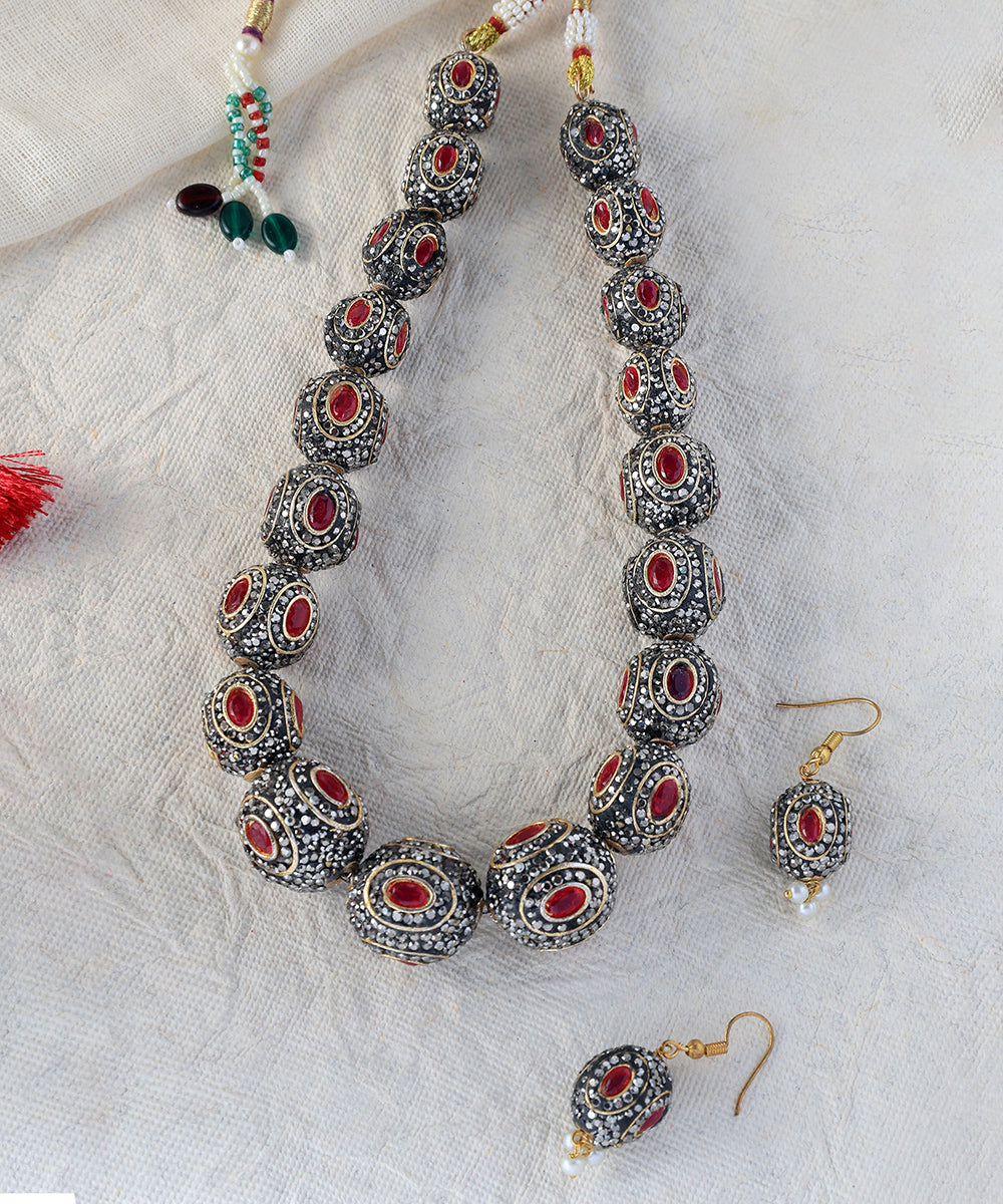Lajja_Handcrafted_Oxidised_Pure_Silver_Necklace_Set_With_Ruby_WeaverStory_01