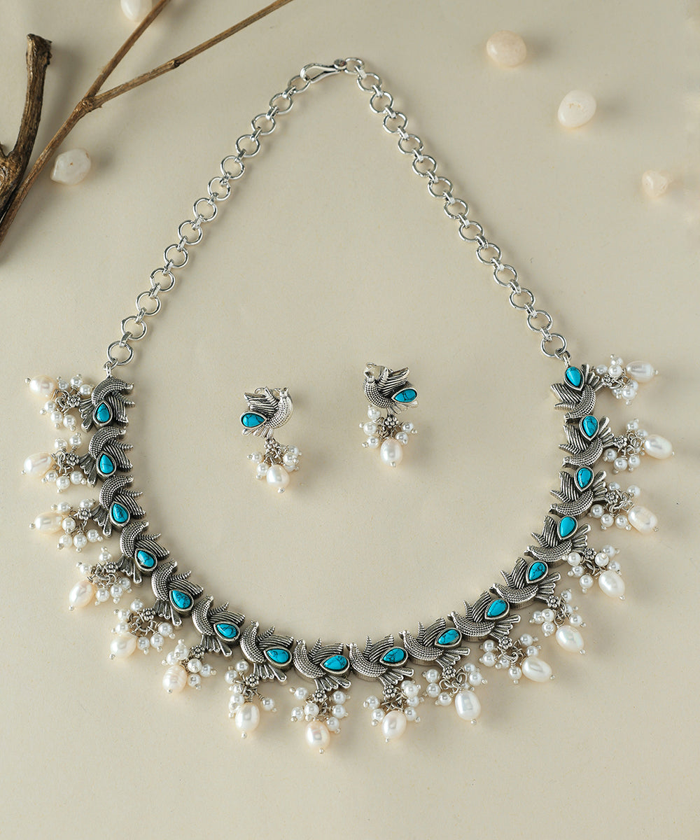 Nishchita_Handcrafted_Oxidised_Pure_Silver_Turquoise_Necklace_Set_With_Pearls_WeaverStory_01