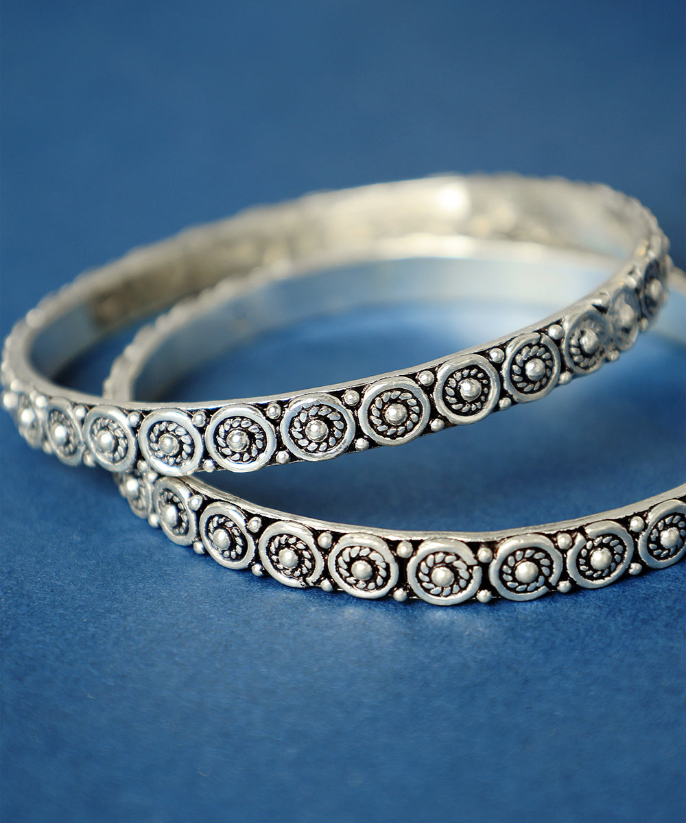 Manvitha_Handcrafted_Oxidised_Pure_Silver_Bangles_WeaverStory_02