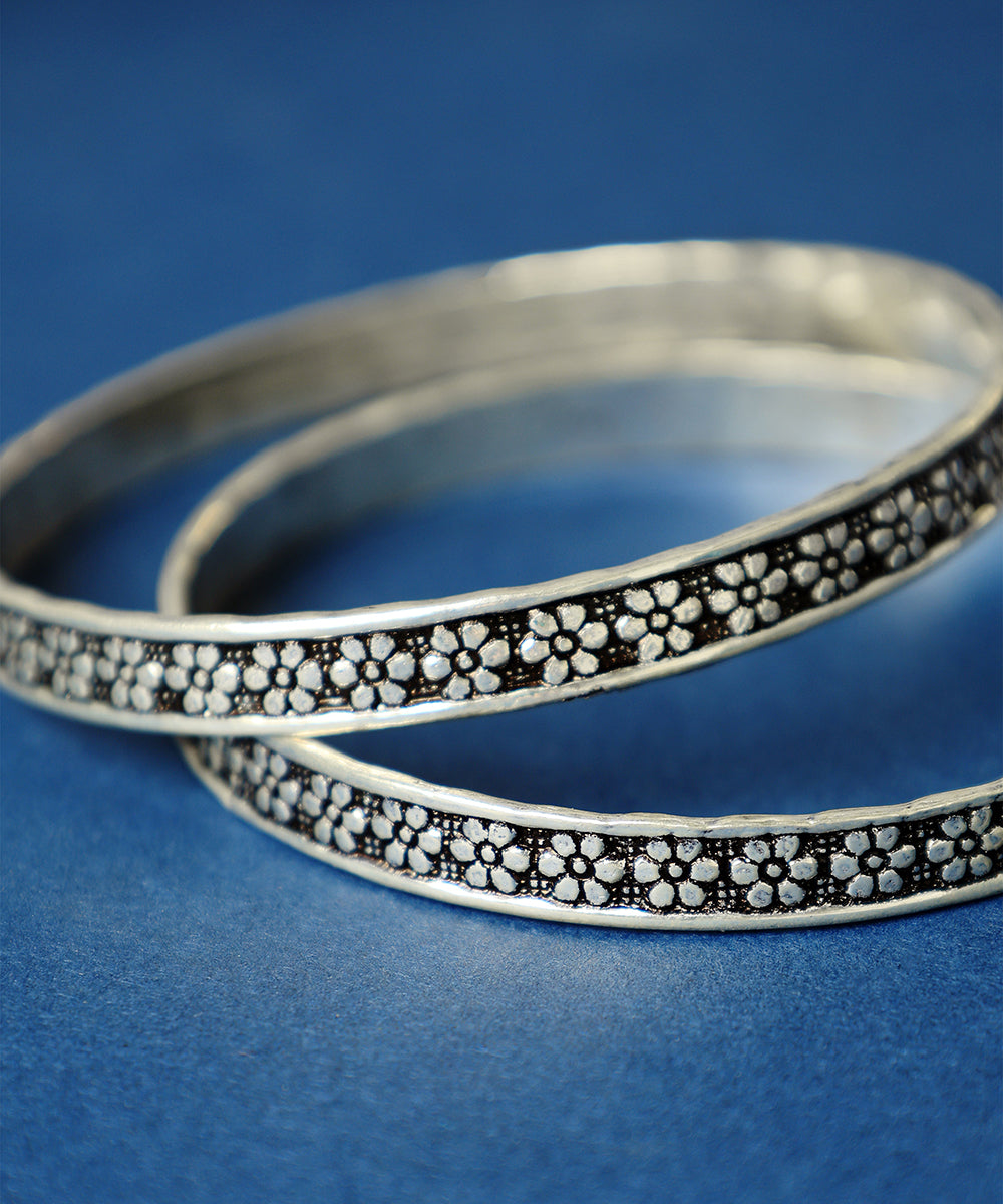 Bhrithi_Handcrafted_Oxidised_Pure_Silver_Bangles_WeaverStory_01