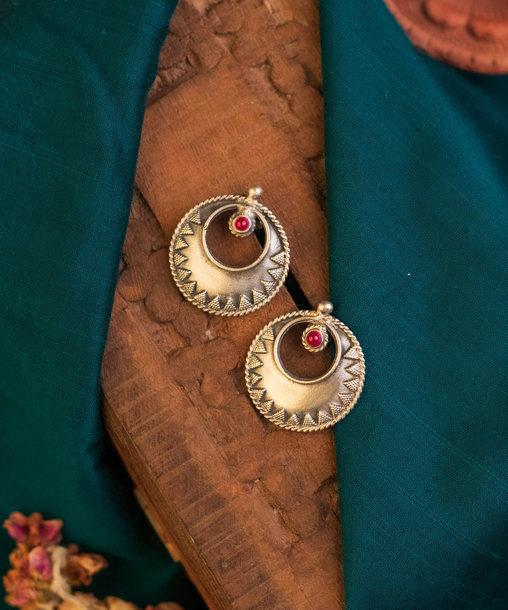 Zantra_Handcrafted_Oxidised_Pure_Silver_Earrings_WeaverStory_01