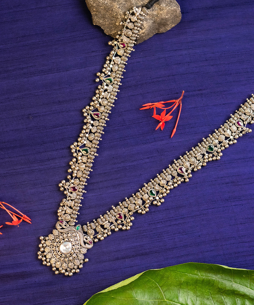 Quahira_Handcrafted_Pure_Silver_Necklace_With_Kempstones_WeaverStory_01