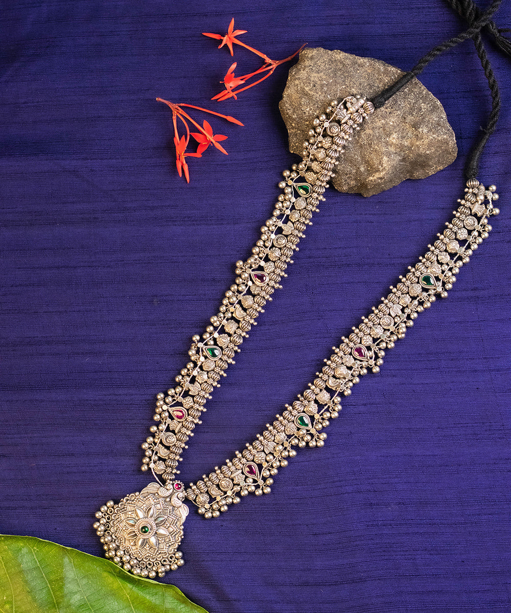 Quasira_Handcrafted_Pure_Silver_Necklace_With_Kempstones_WeaverStory_01