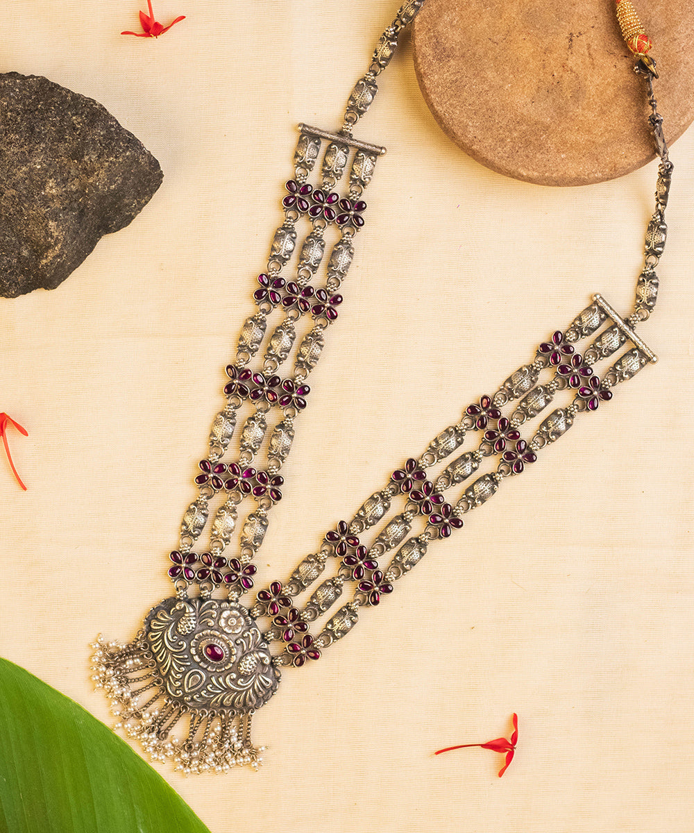 Qasima_Handcrafted_Oxidised_Pure_Silver_Necklace_With_Kempstones_and_Pearls_WeaverStory_01