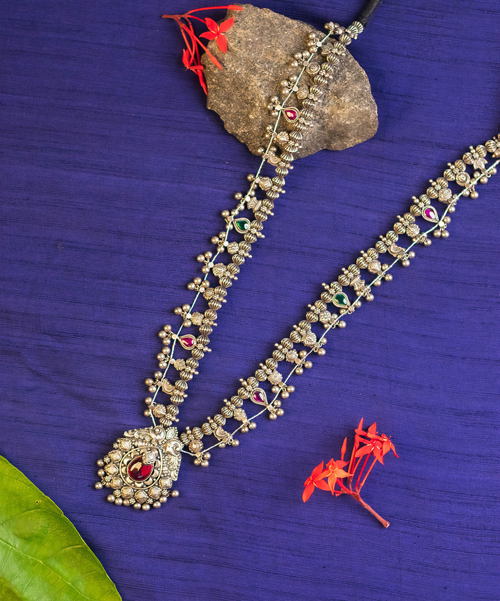 Rua_Handcrafted_Oxidised_Pure_Silver_Necklace_With_Kempstones_WeaverStory_01