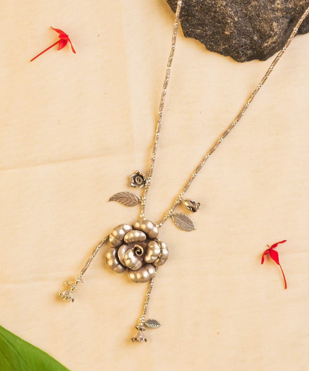 Riara_Handcrafted_Pure_Silver_Necklace_WeaverStory_01