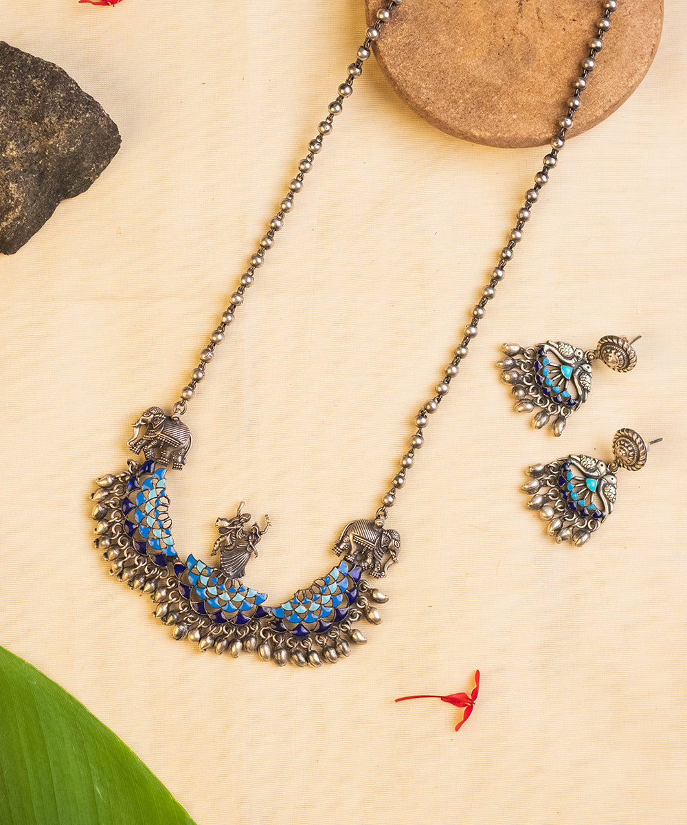 Veda_Handcrafted_Oxidised_Pure_Silver_Necklace_Set_WeaverStory_01