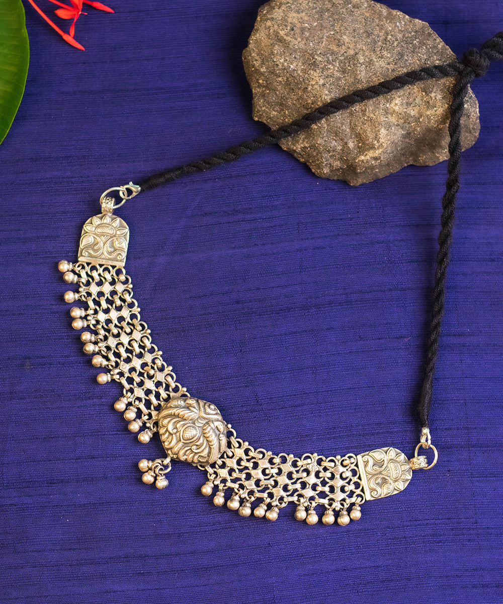 Zaral_Handcrafted_Pure_Silver_Necklace_WeaverStory_01