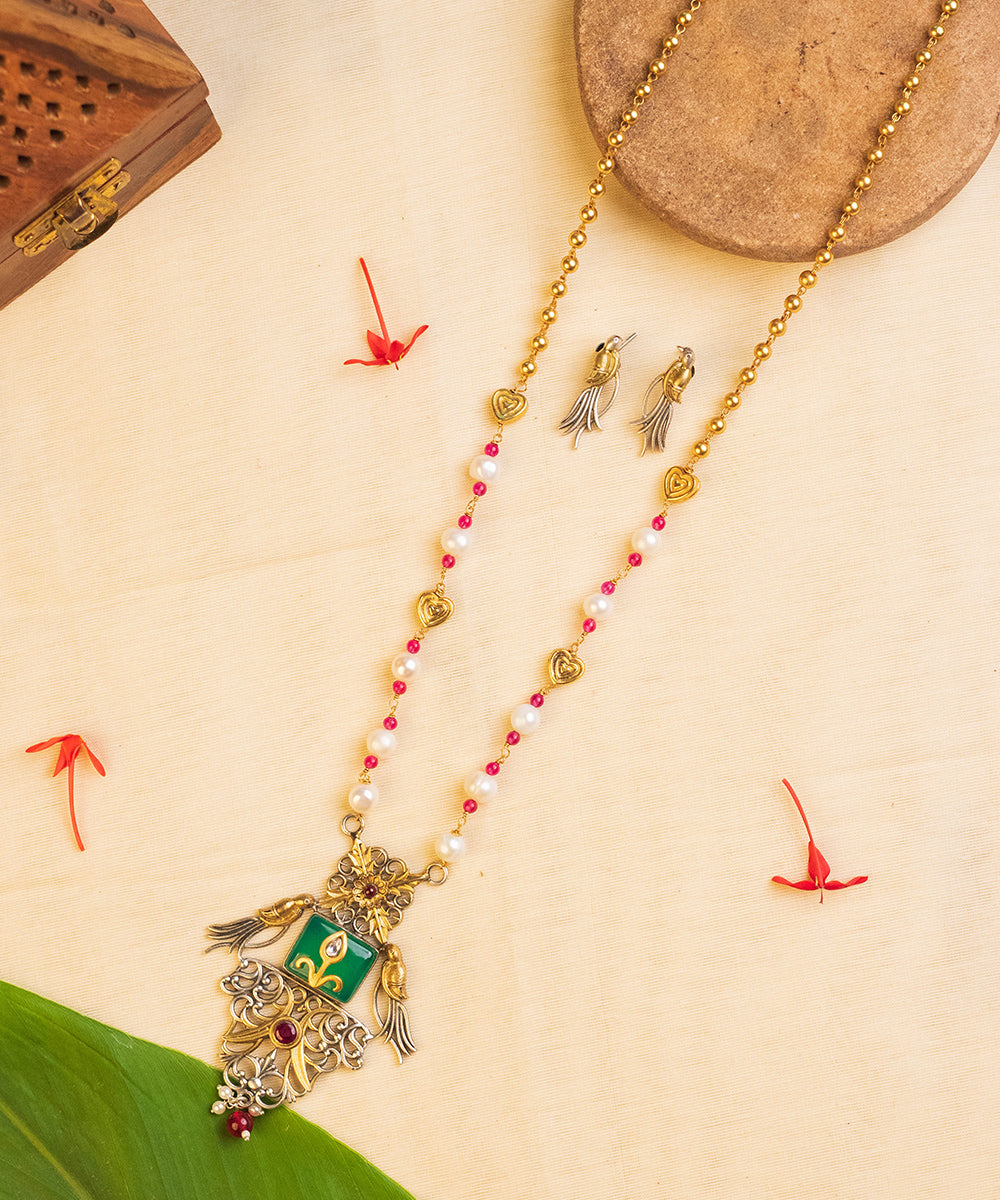 Darika_Handcrafted_Pure_Silver_Necklace_Set_With_Kundan_WeaverStory_01