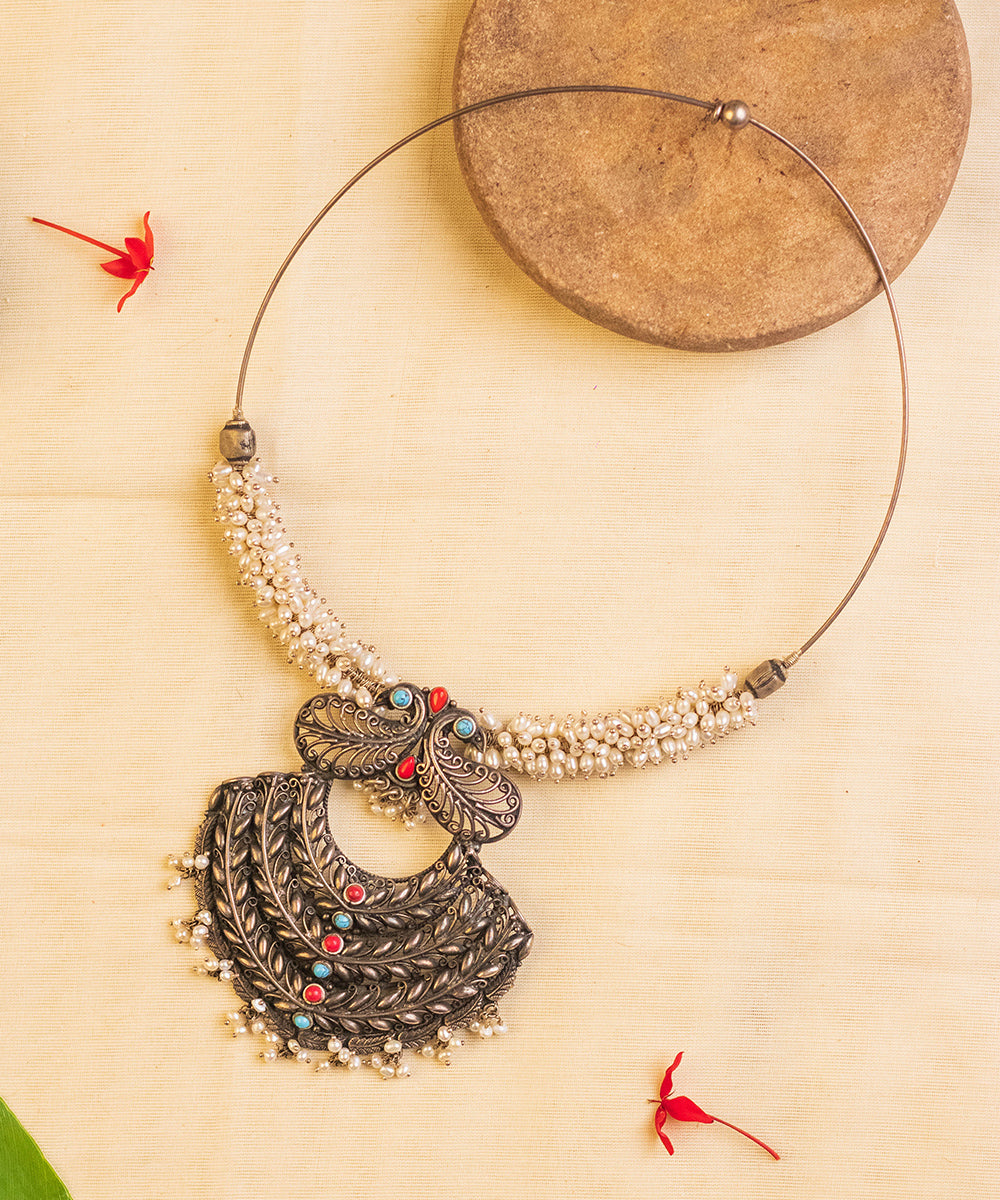 Freena_Handcrafted_Oxidised_Pure_Silver_Necklace_With_Pearls_WeaverStory_01