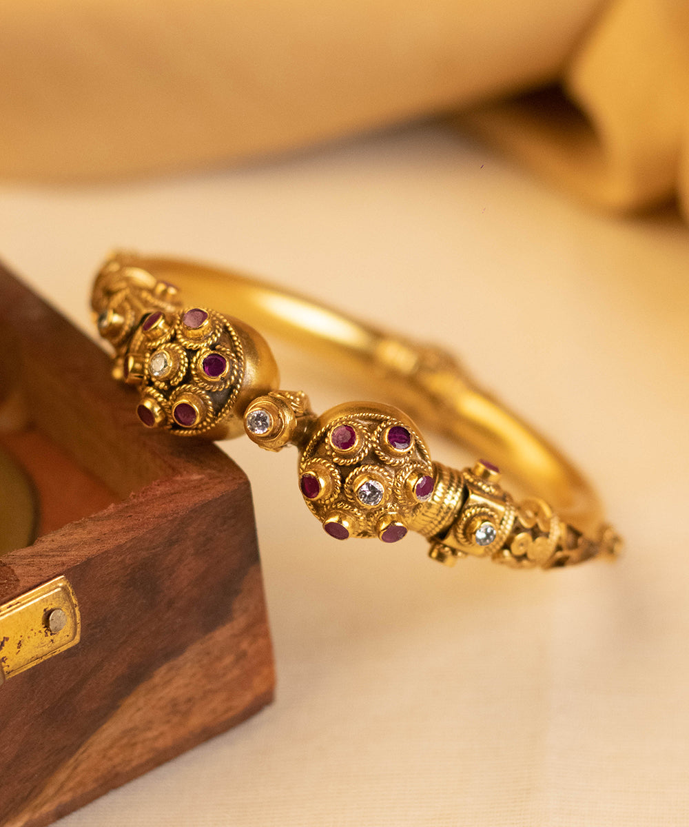 Kalista_Handcrafted_Pure_Silver_Bangle_with_Onyx_WeaverStory_01