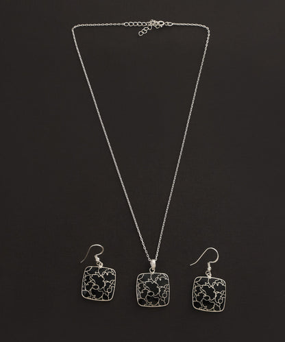 Edhas_Black_Handcrafted_Pure_Silver_Meenakari_Pendant_And_Earrings_Set_WeaverStory_02