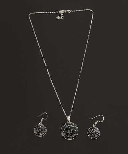 Ichita_Black_Handcrafted_Pure_Silver_Peacock_Meenakari_Pendant_And_Earrings_Set_WeaverStory_02