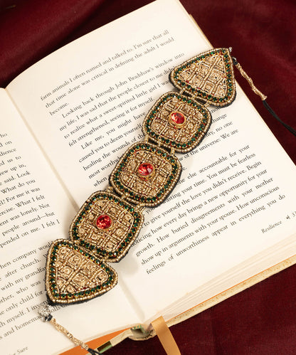 Handcrafted_Antique_Gold_Fabric_Choker_WeaverStory_05