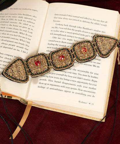 Handcrafted_Antique_Gold_Fabric_Choker_WeaverStory_01