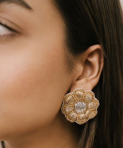 Handcrafted_Floral_Stud_Earrings_With_Gold_Zari_WeaverStory_01